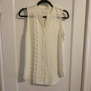 Thyme & Honey sleeveless button-down tank with scallop detail, off-white, M